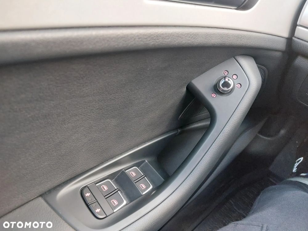 Audi A6 Avant 2.0 TDI Ultra - 23