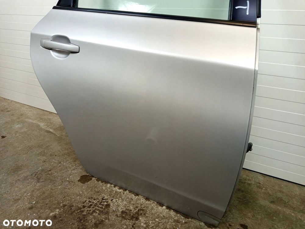 DRZWI PRAWY TYŁ PRAWE TYLNE SUBARU IMPREZA III GH - 4