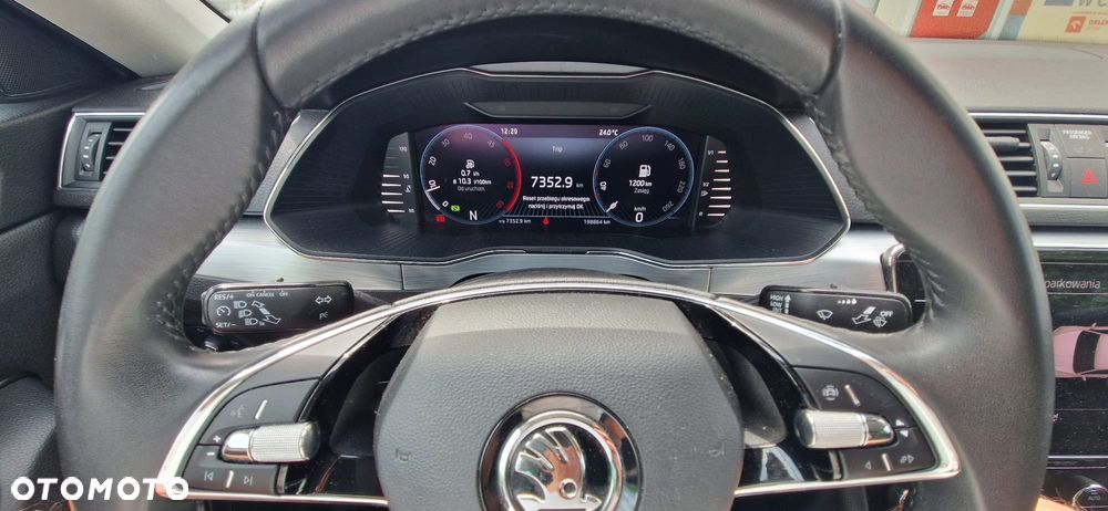 Skoda Superb 2.0 TDI SCR Ambition DSG - 15