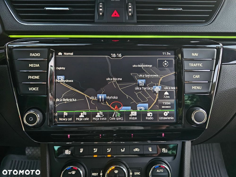 Skoda Superb 2.0 TDI L&K DSG - 16
