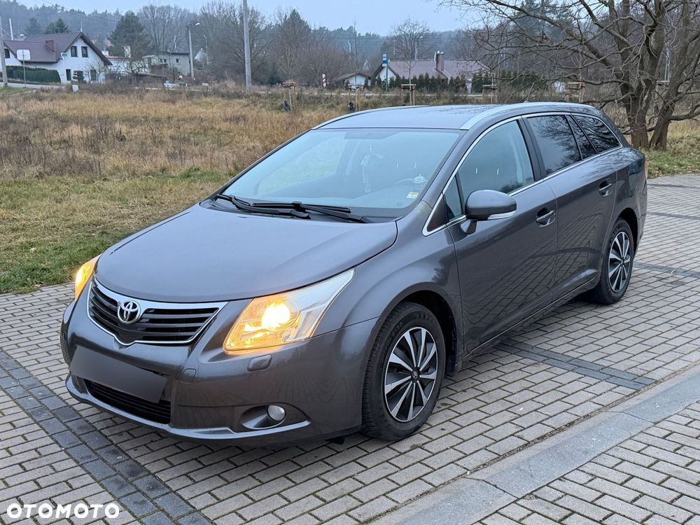 Toyota Avensis 1.6 - 1