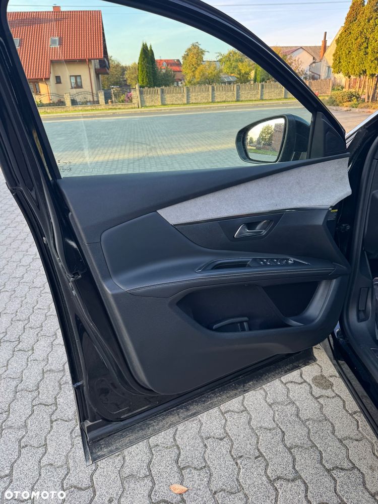 Peugeot 5008 PureTech 130 EAT8 Stop & Start GT - 27