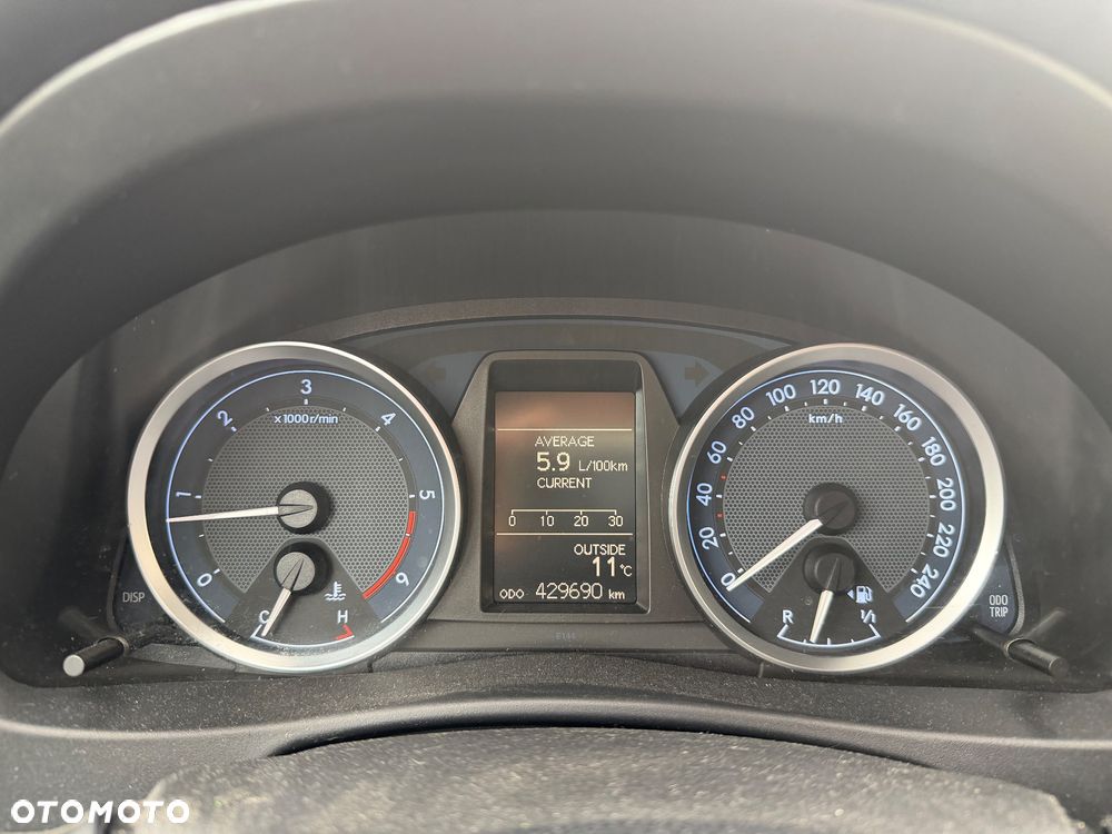 Toyota Auris 1.4 D-4D Premium - 8