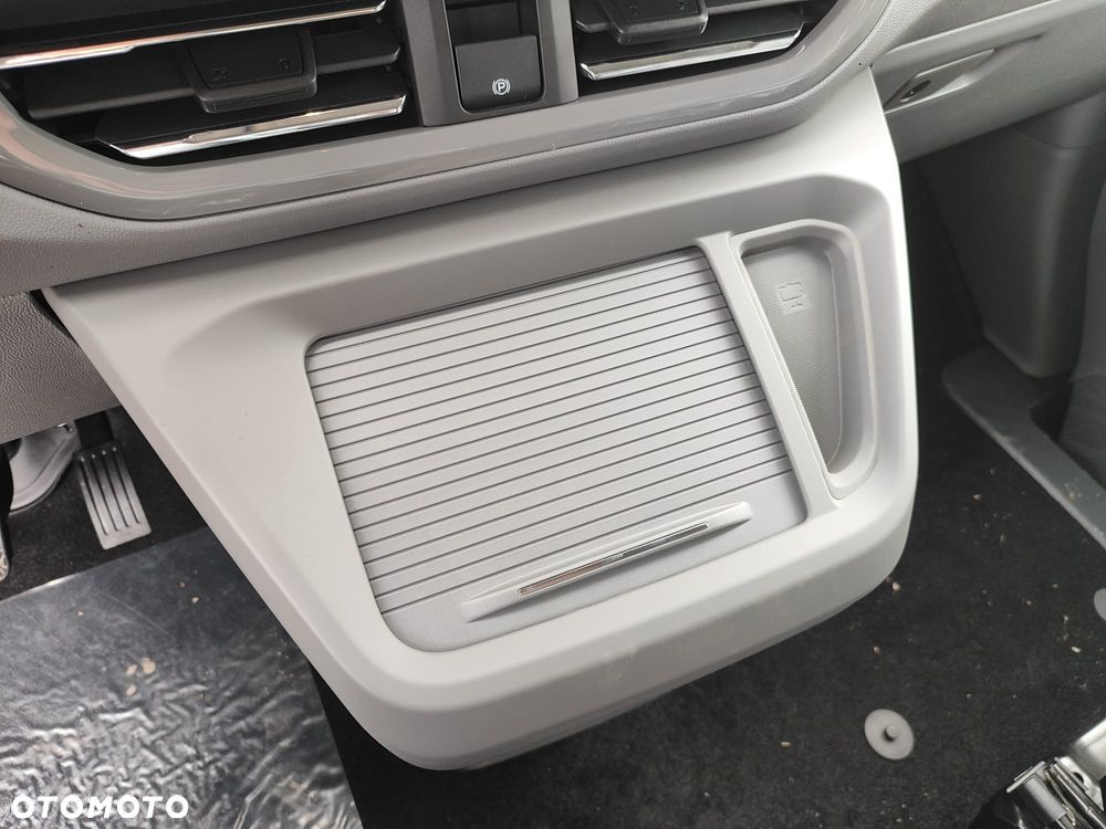 Volkswagen Caravelle 2.0 TDI L2 Life - 16