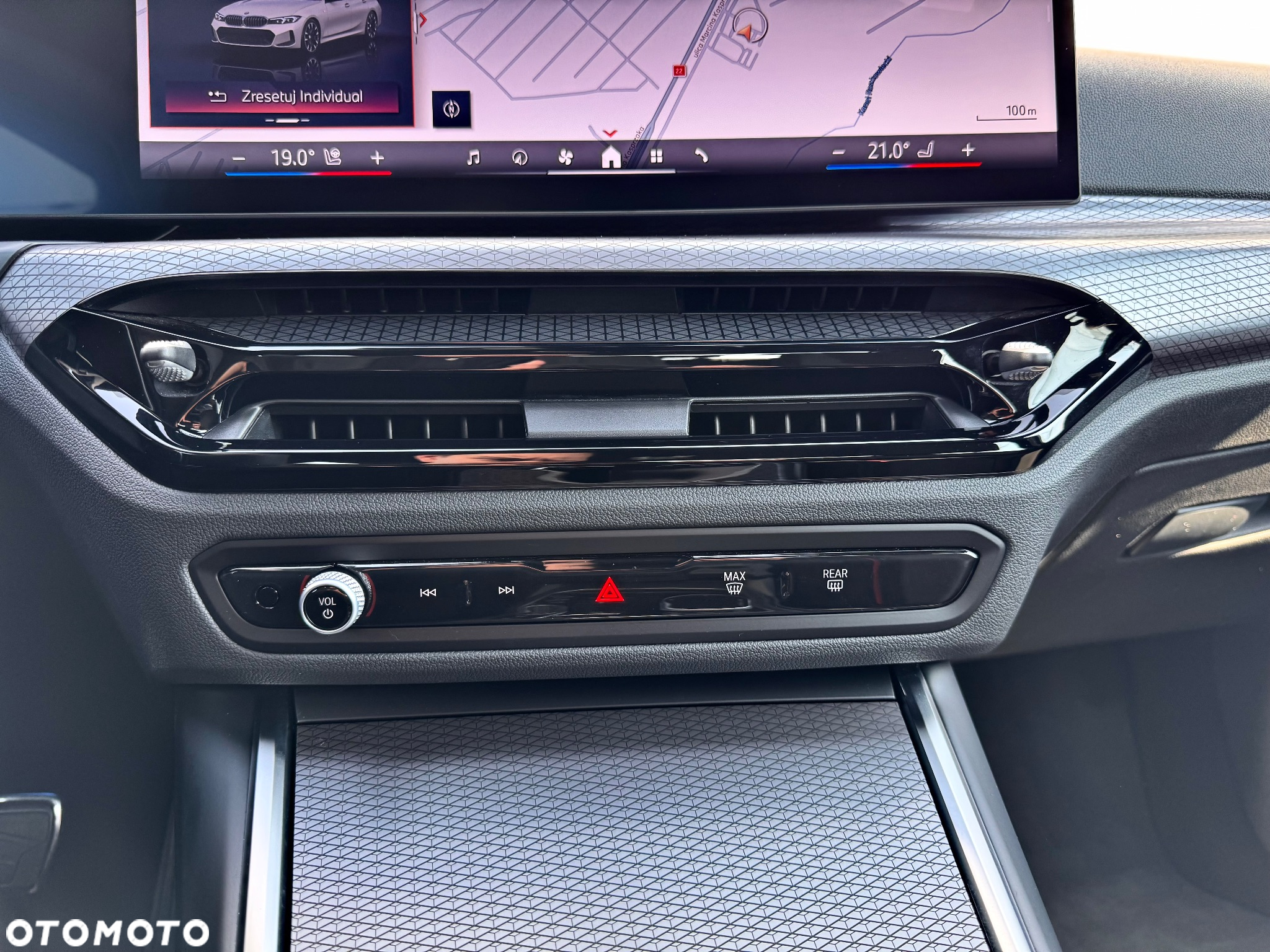BMW Seria 3 318i M Sport - 11