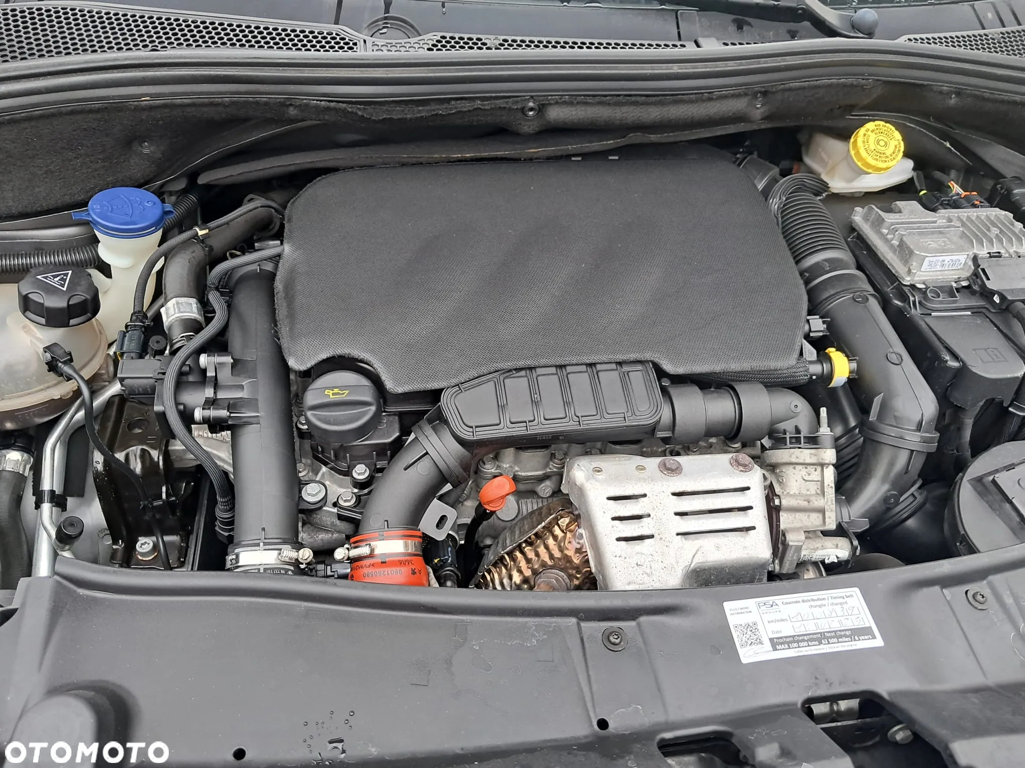 Peugeot 2008 1.2 Pure Tech Allure S&S EAT6 - 31