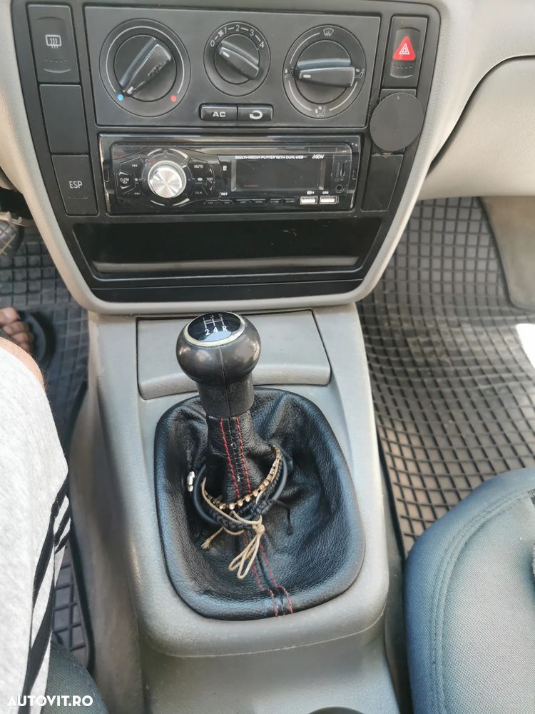 Volkswagen Passat - 9