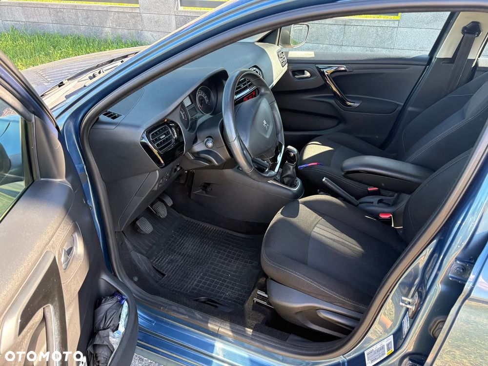 Peugeot 301 1.2 VTi/Pure Tech Allure - 13