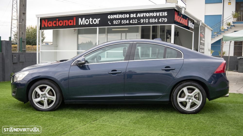Volvo S60 2.0 D3 Momentum Start/Stop - 4
