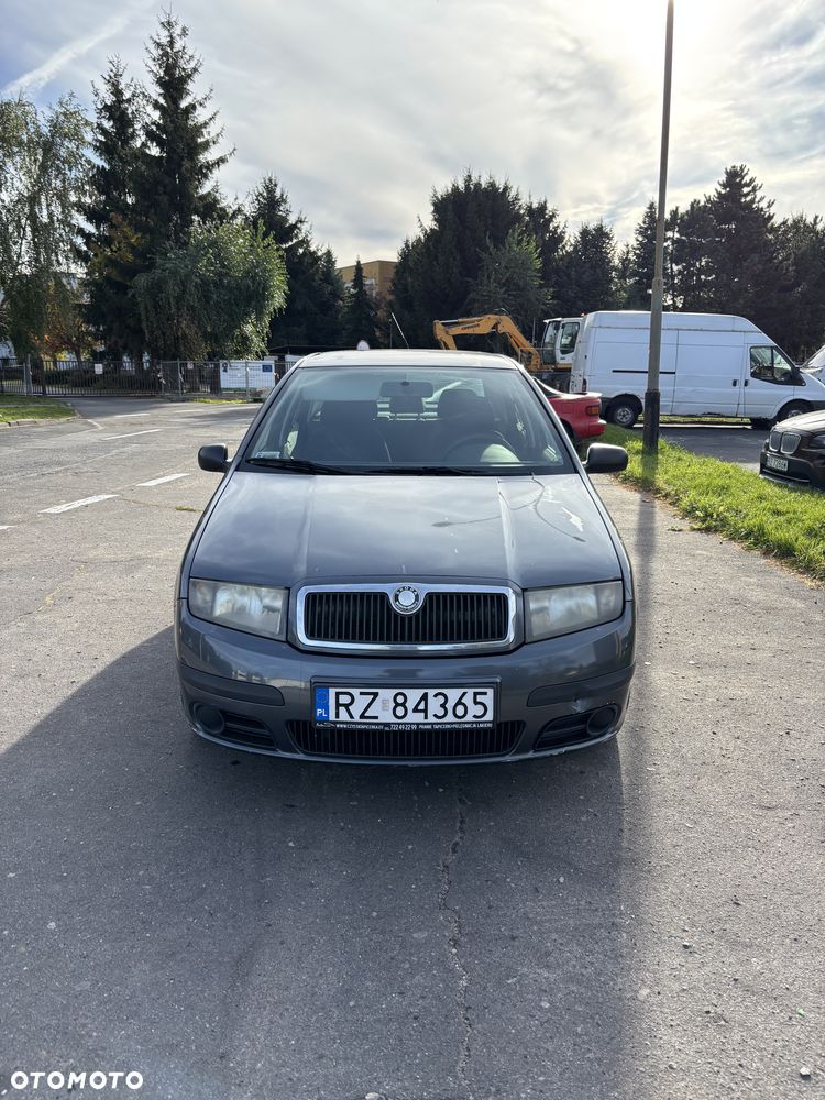 Skoda Fabia 2008 photo 4