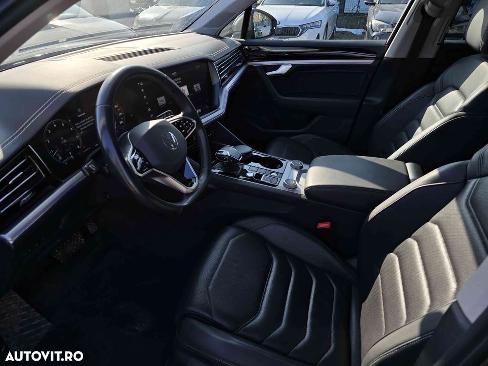 Volkswagen Touareg - 8