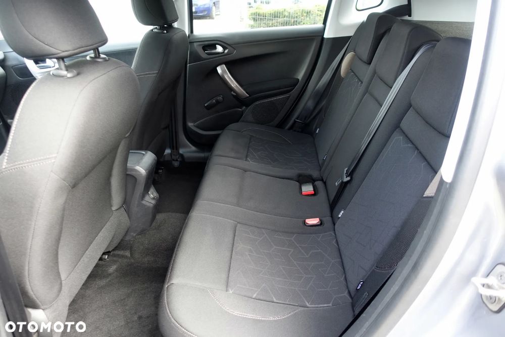 Peugeot 2008 1.2 Pure Tech Style - 15