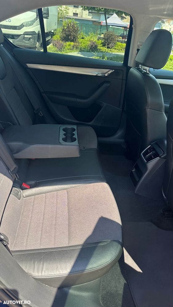 Skoda Octavia 1.6 TDI ELEGANCE - 8