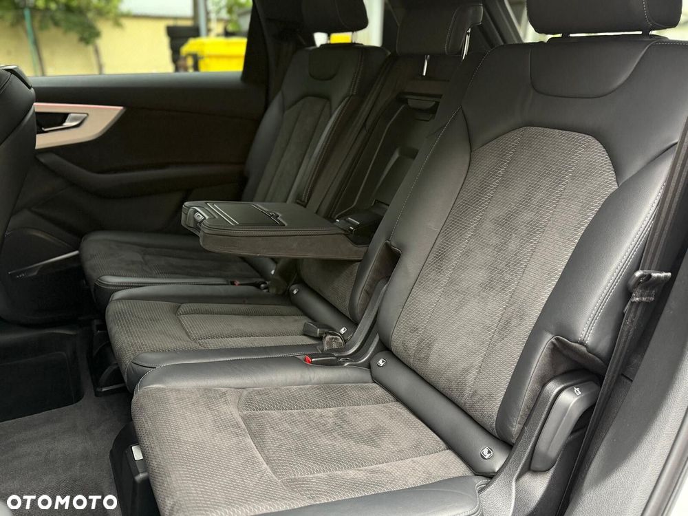 Audi Q7 - 16