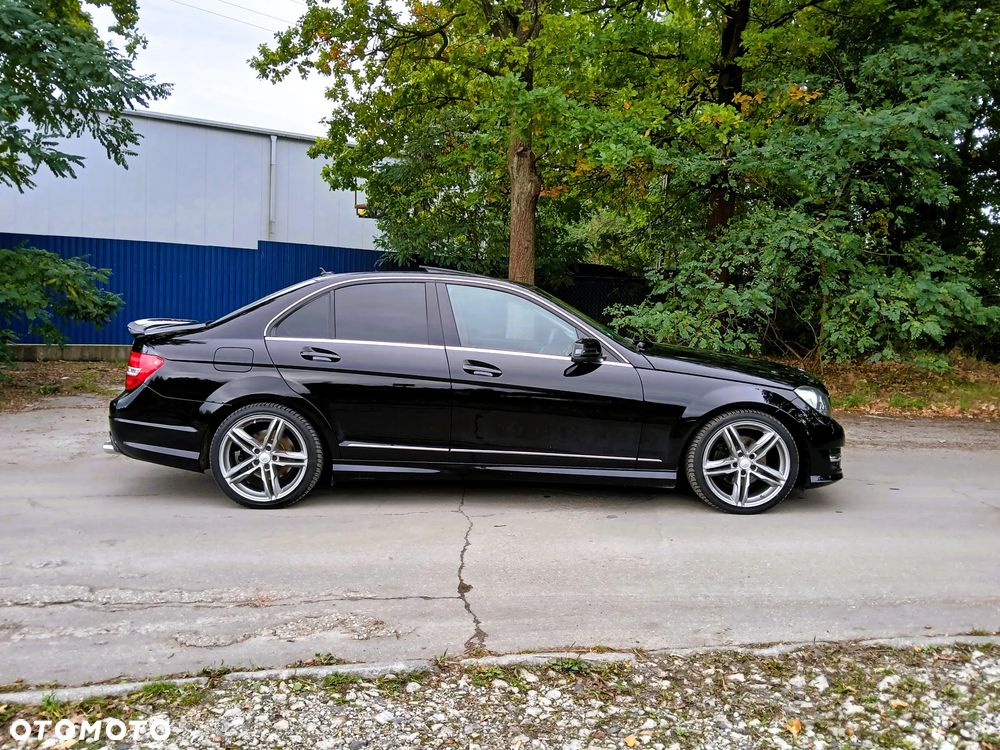 Mercedes-Benz Klasa C 250 CGI Automatik BlueEFFICIENCY SPORT EDITION - 4