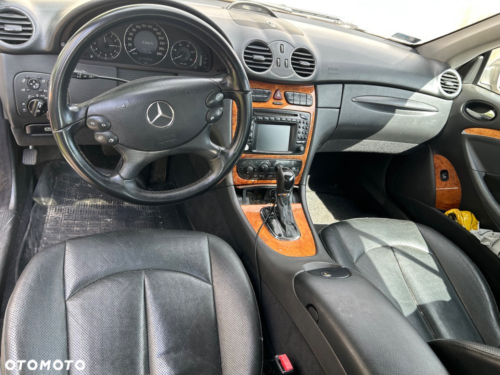 Mercedes-Benz CLK - 15
