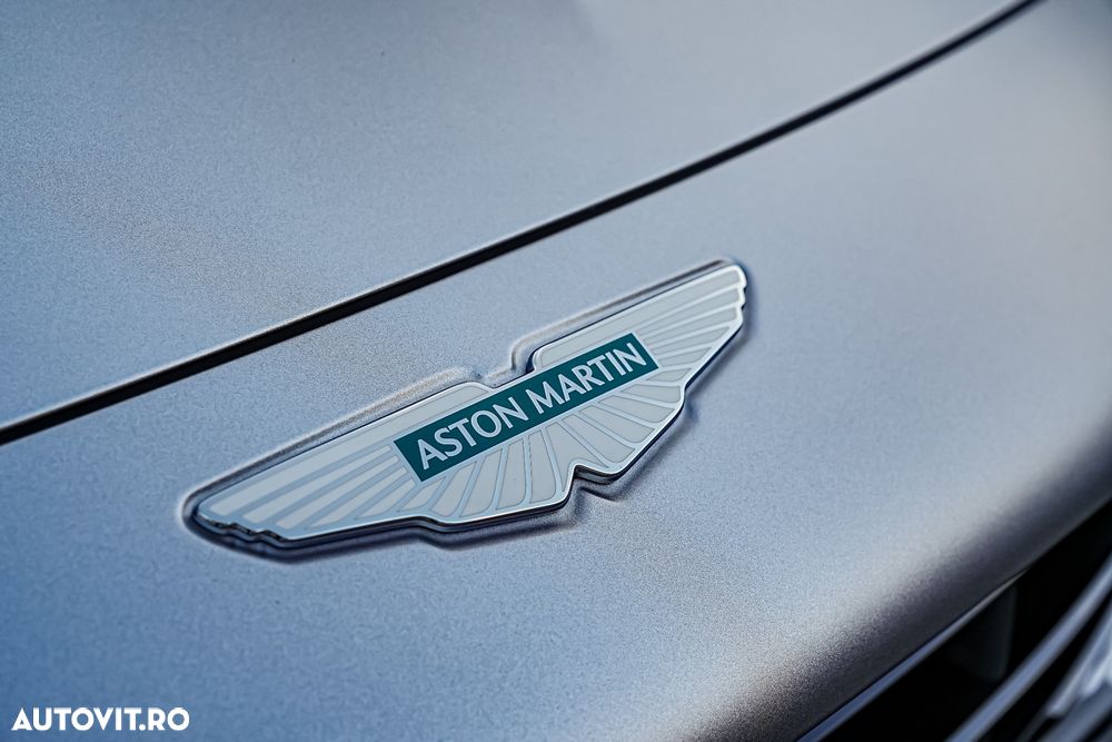 Aston Martin V8 Vantage - 37