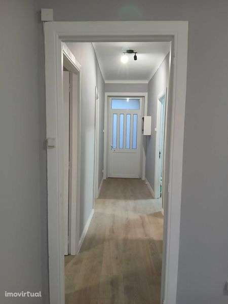 Arrenda-se andar de moradia T2 em Vila Nova de Gaia, Coimbrões - Grande imagem: 2/11