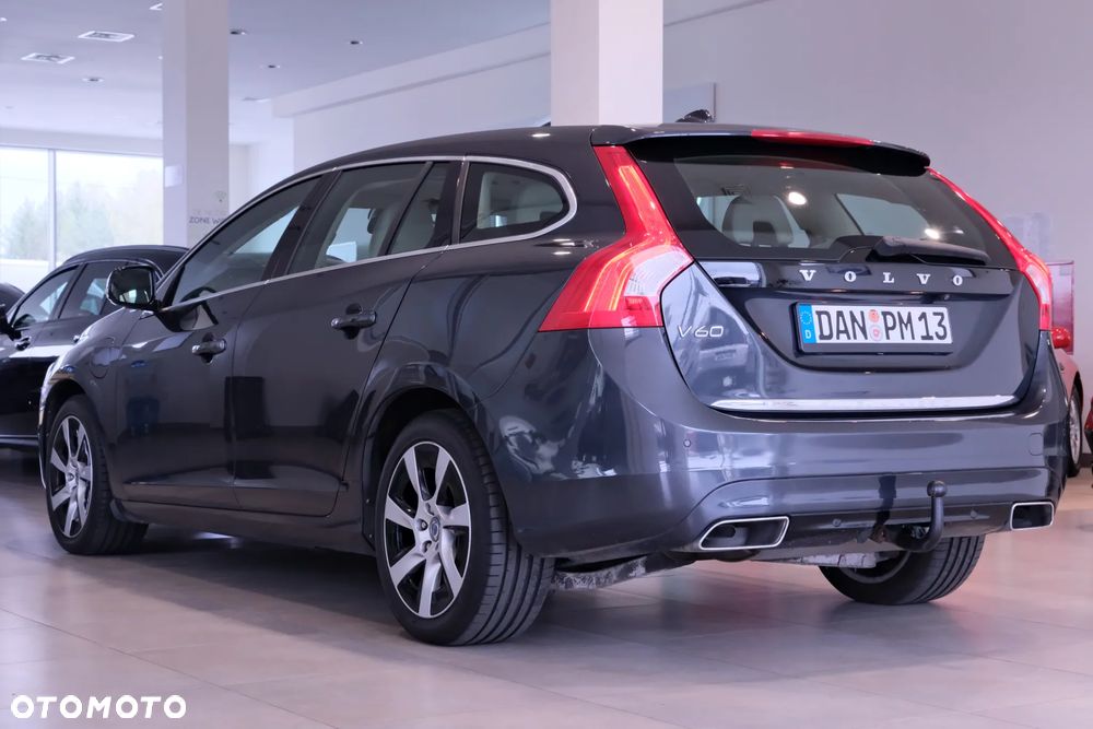 Volvo V60 D6 AWD Plug-in Hybrid Summum - 7