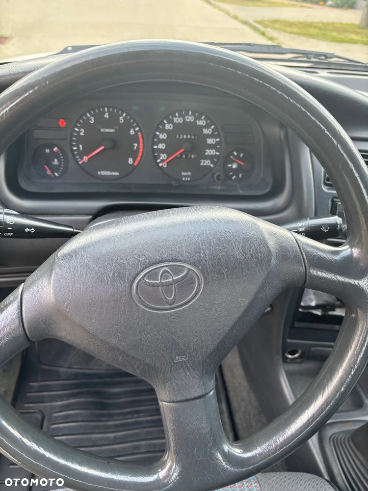 Toyota Corolla - 14