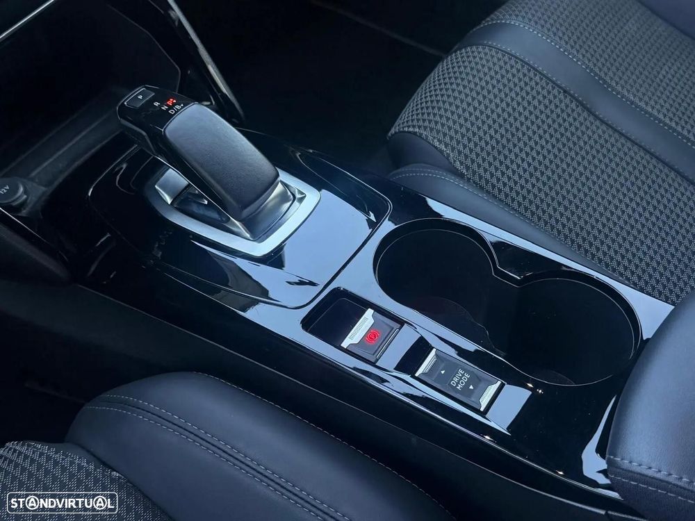 Peugeot e-2008 50 kWh GT Pack - 12