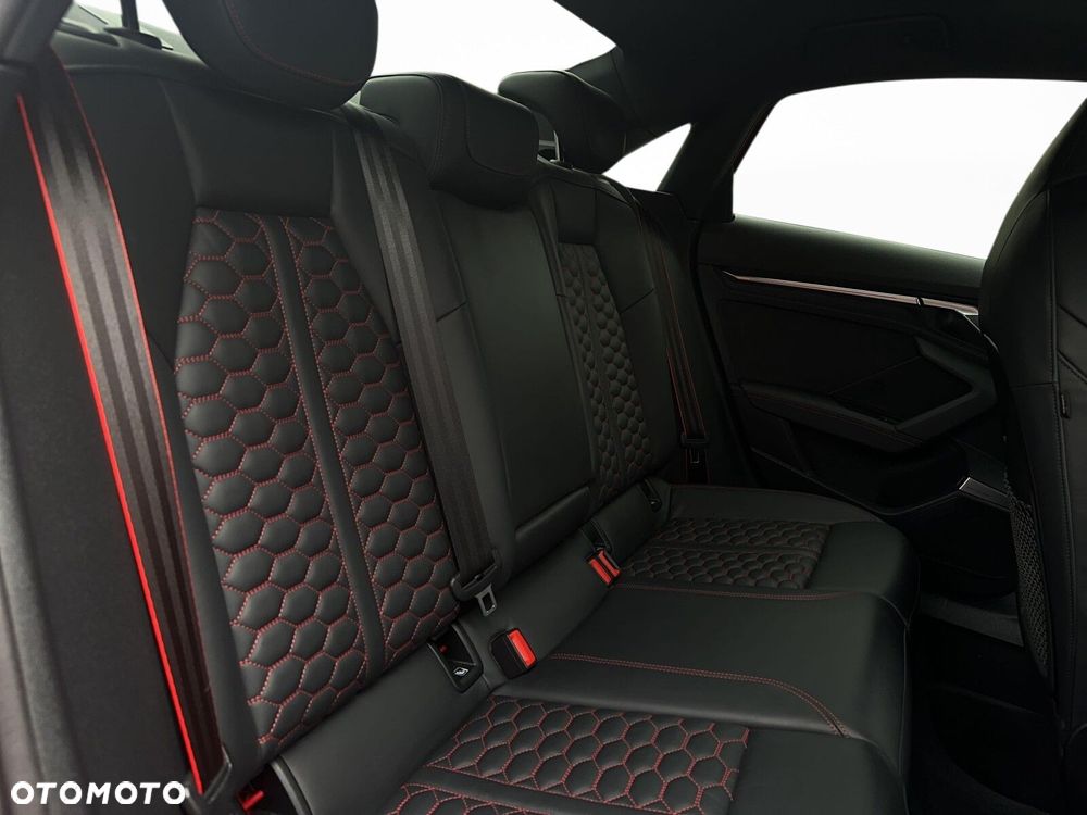 Audi RS3 Limousine - 34