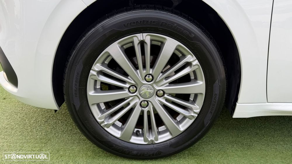 Peugeot 208 1.2 PureTech Style - 13