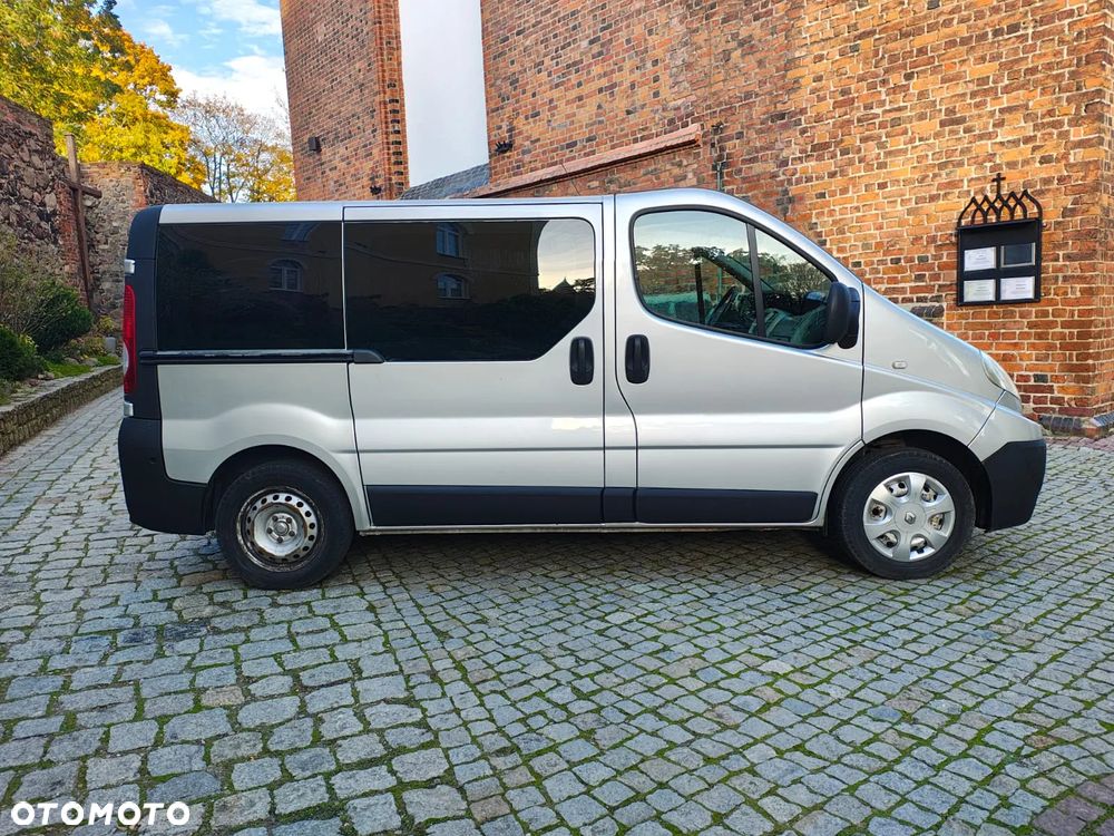 Renault Trafic - 23