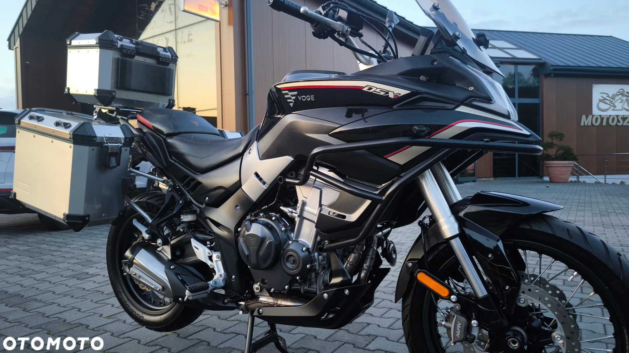 VOGE 500DSX - 24