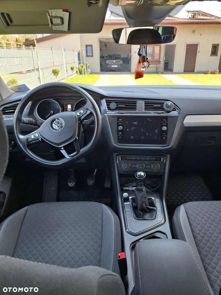 Volkswagen Tiguan - 5