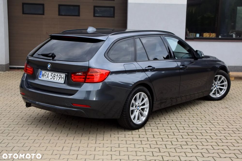 BMW Seria 3 318d Sport Line - 14
