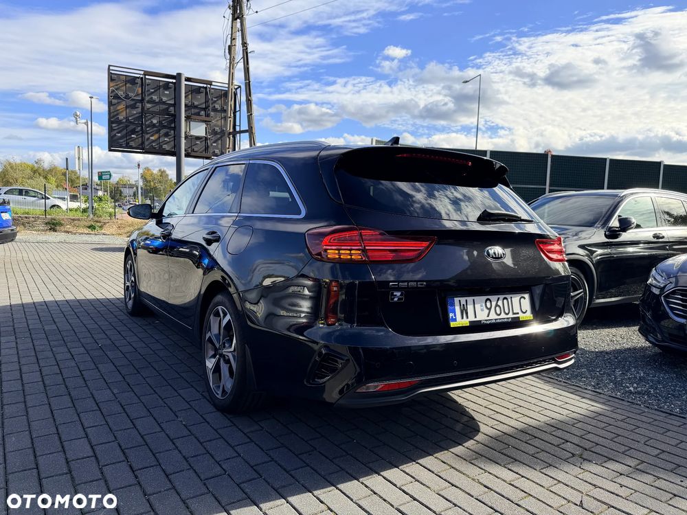 Kia Ceed 1.5 T-GDI L Business Line Plus DCT - 11