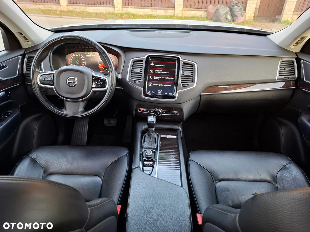 Volvo XC 90 - 19