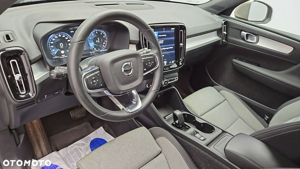 Volvo XC 40 T2 Core - 9