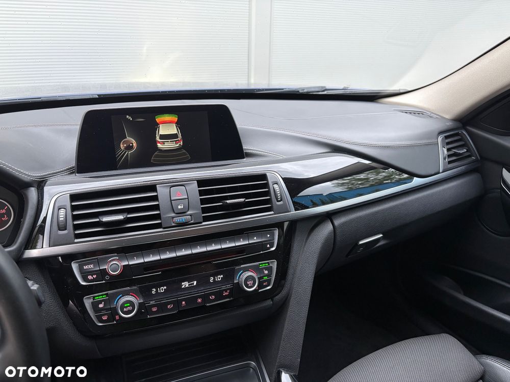 BMW Seria 3 318d Sport Line Shadow - 23