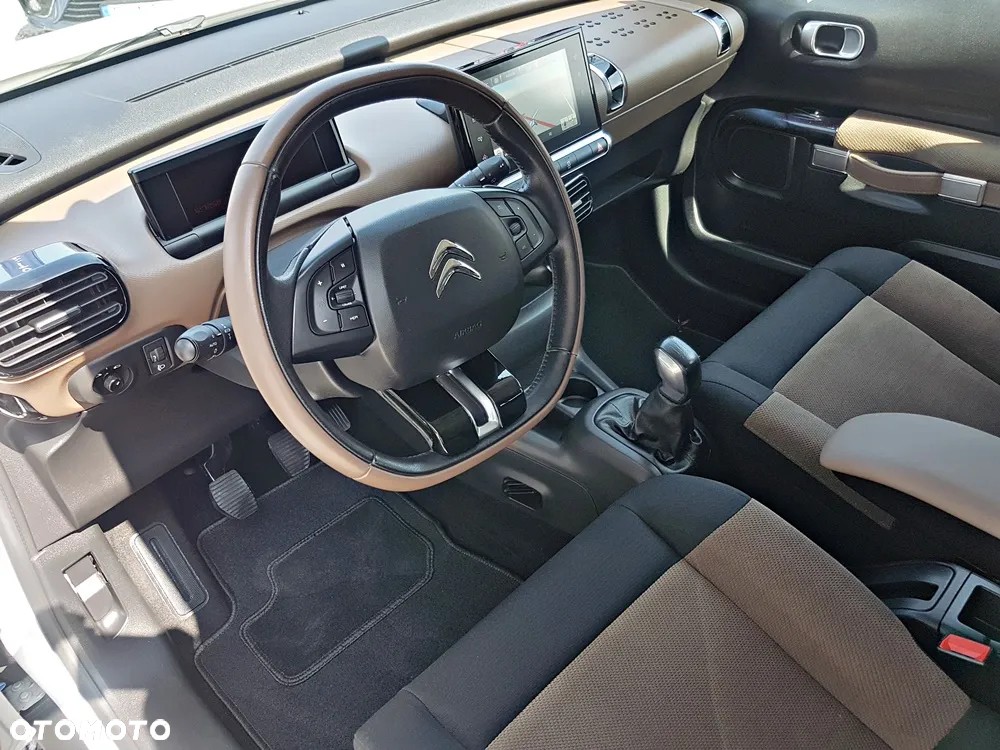 Citroën C4 Cactus 1.2 PureTech Shine Edition S&S - 10
