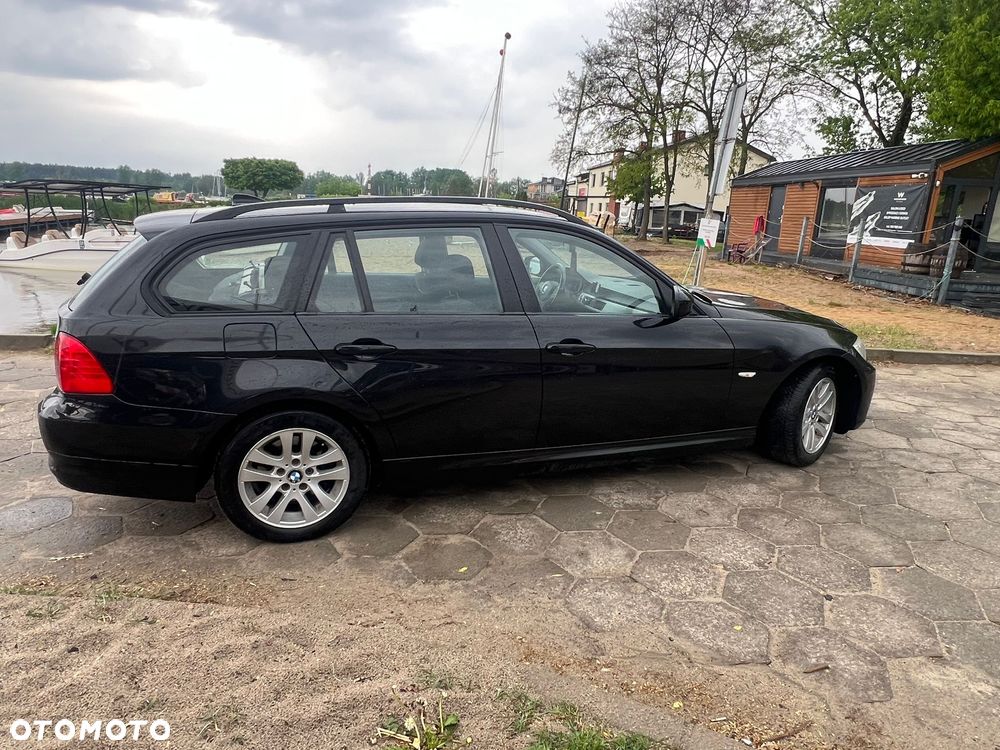 BMW Seria 3 318i - 6
