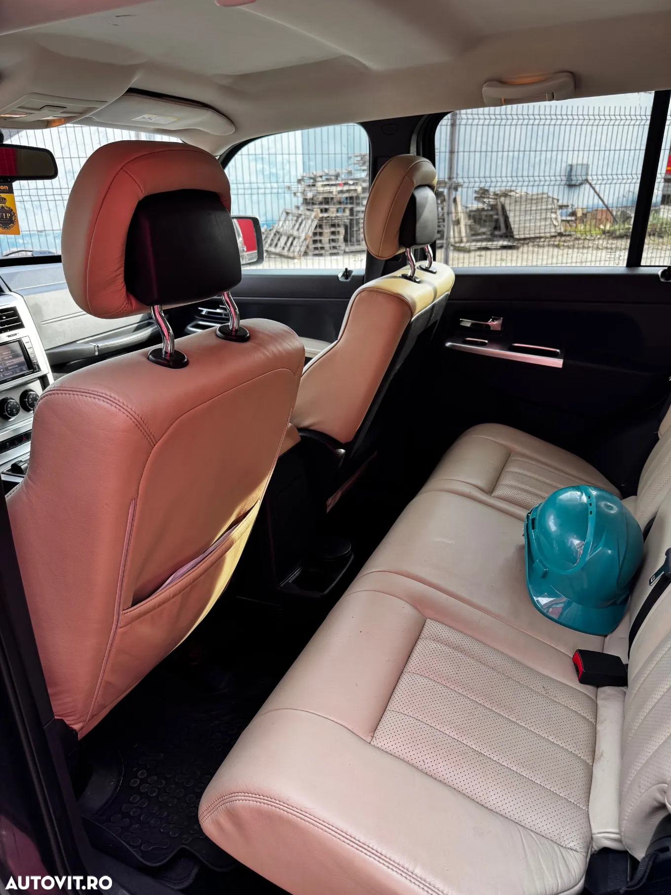 Jeep Cherokee - 11