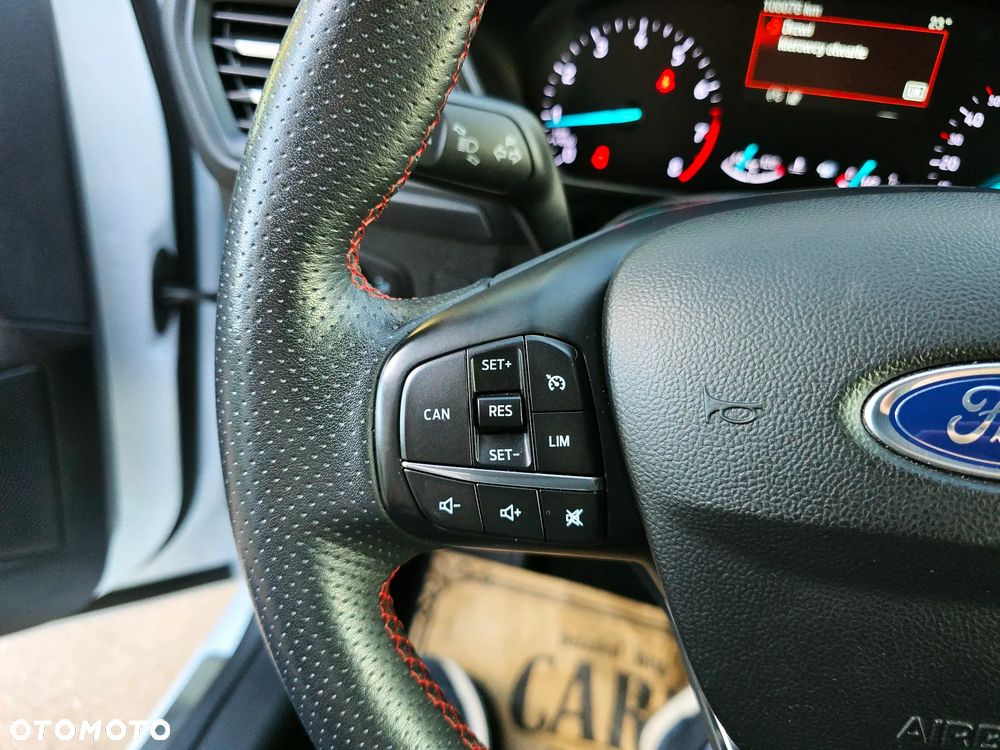 Ford Focus 1.5 EcoBoost ST-Line - 11