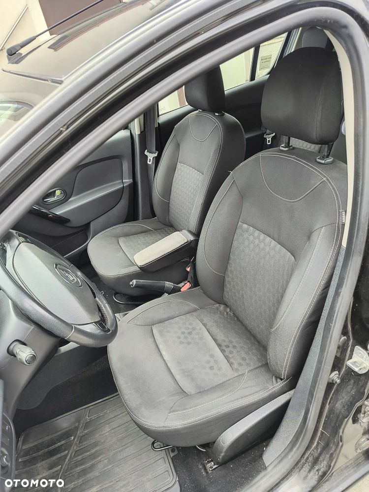 Dacia Sandero - 8