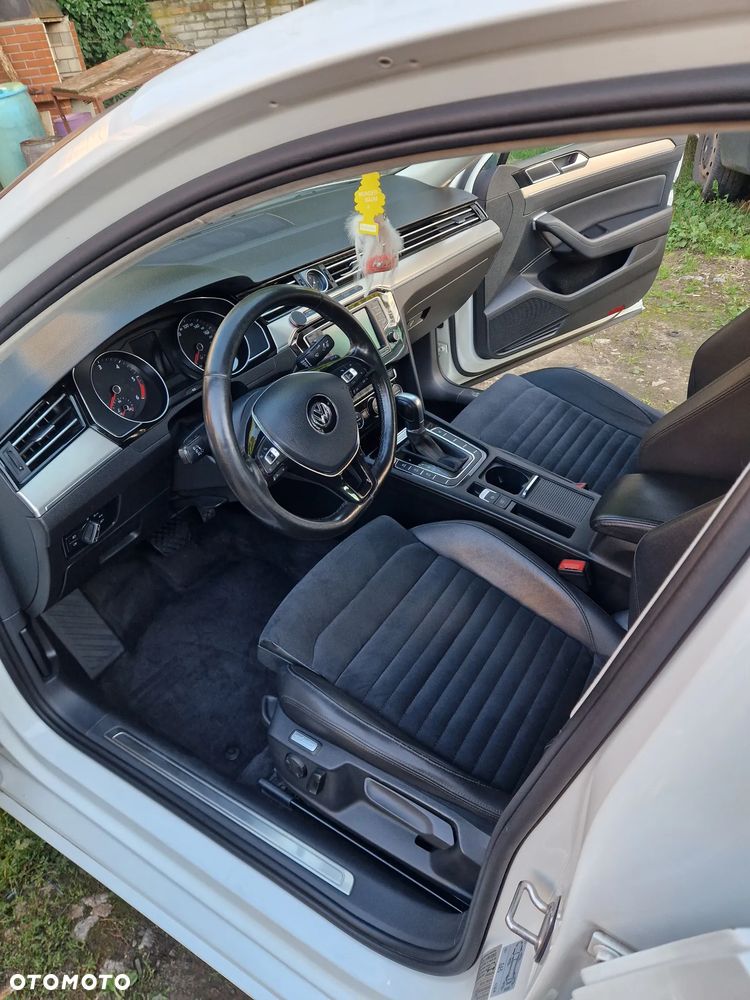 Volkswagen Passat 2.0 TDI SCR (BlueMotion Technology) DSG Comfortline - 12
