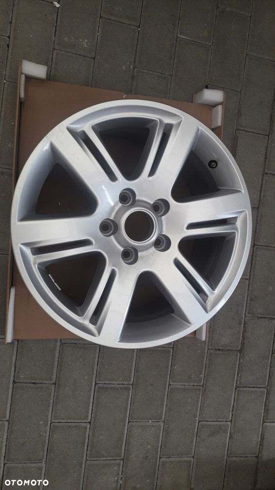 Felga aluminiowa VW Amarok 2H0 601 025D 8Jx17" - 1