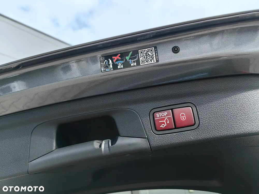 Mercedes-Benz GLE - 33