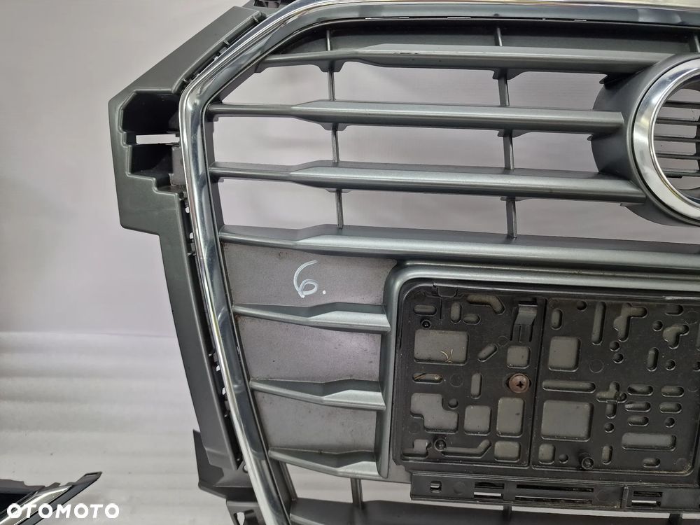 AUDI A1 LIFT 8XA 14- ATRAPA / GRILL PRZEDNI PRZÓD , NR 8XA853651B / 8XA853651C , NR AUKCJI GR6 - 13