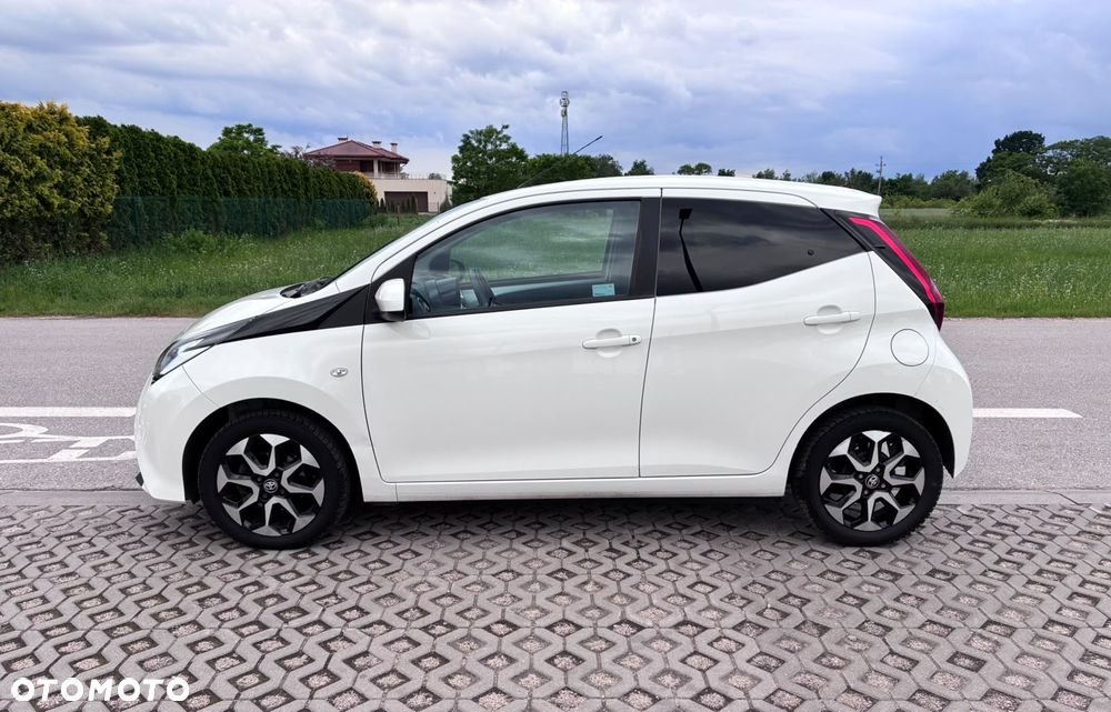 Toyota Aygo x-play club - 6