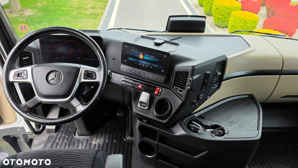 Mercedes-Benz ///ACTROS///MP5///1845/// 2021///PEŁNY ADR///GIGA SPACE CAB///SALONKA///XENON///ZABUDOWY MIĘDZYOSIOWE///KLIMATYZACJA POSTOJOWA///LEDY///VIRTUAL  COCPIT///STAN BARDZO DOBRY - 24