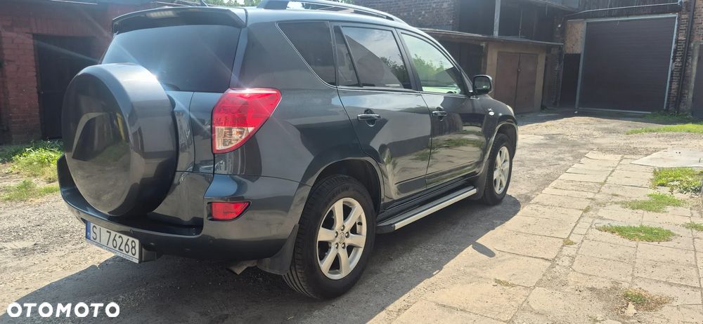 Toyota RAV4 2.2 D-4D Sol - 2