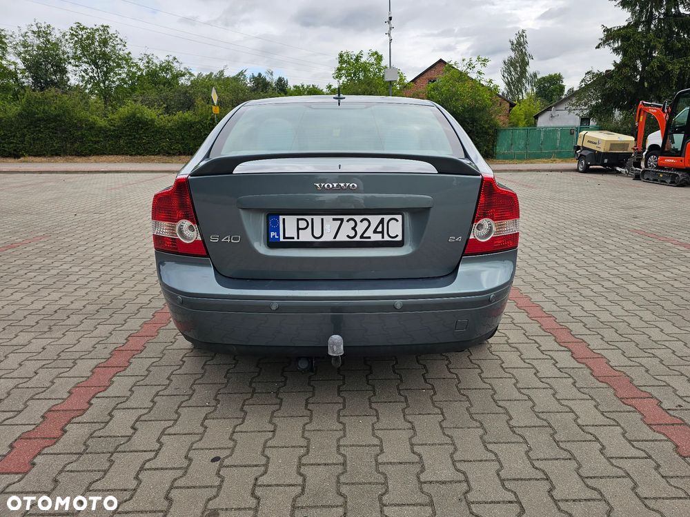 Volvo S40 2.4 - 6