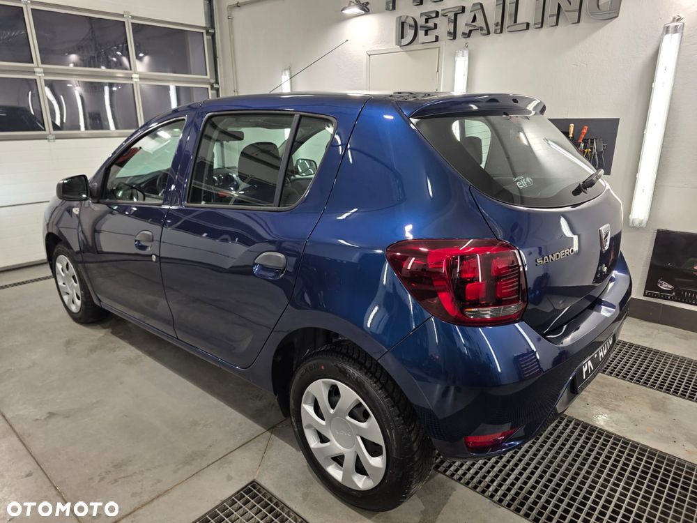 Dacia Sandero 1.2 16V 75 Celebration - 11