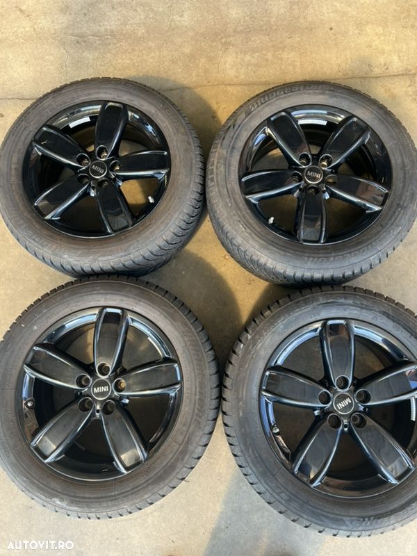 vând jante originale Mini pe 17” cu anvelope de iarnă - 1